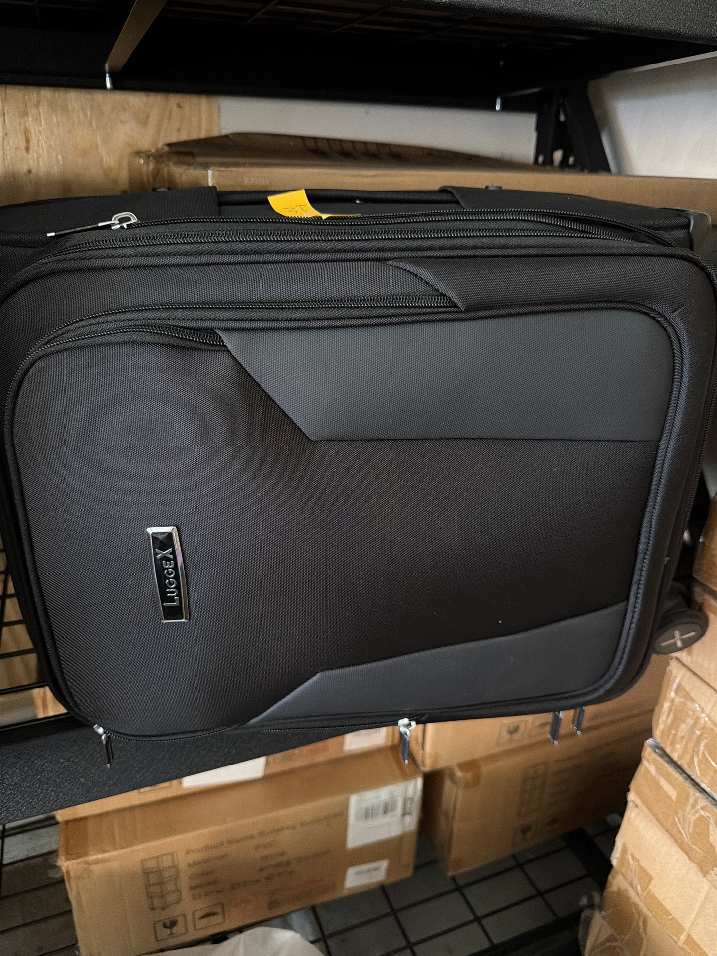 LUGGEX CARRY on luggage